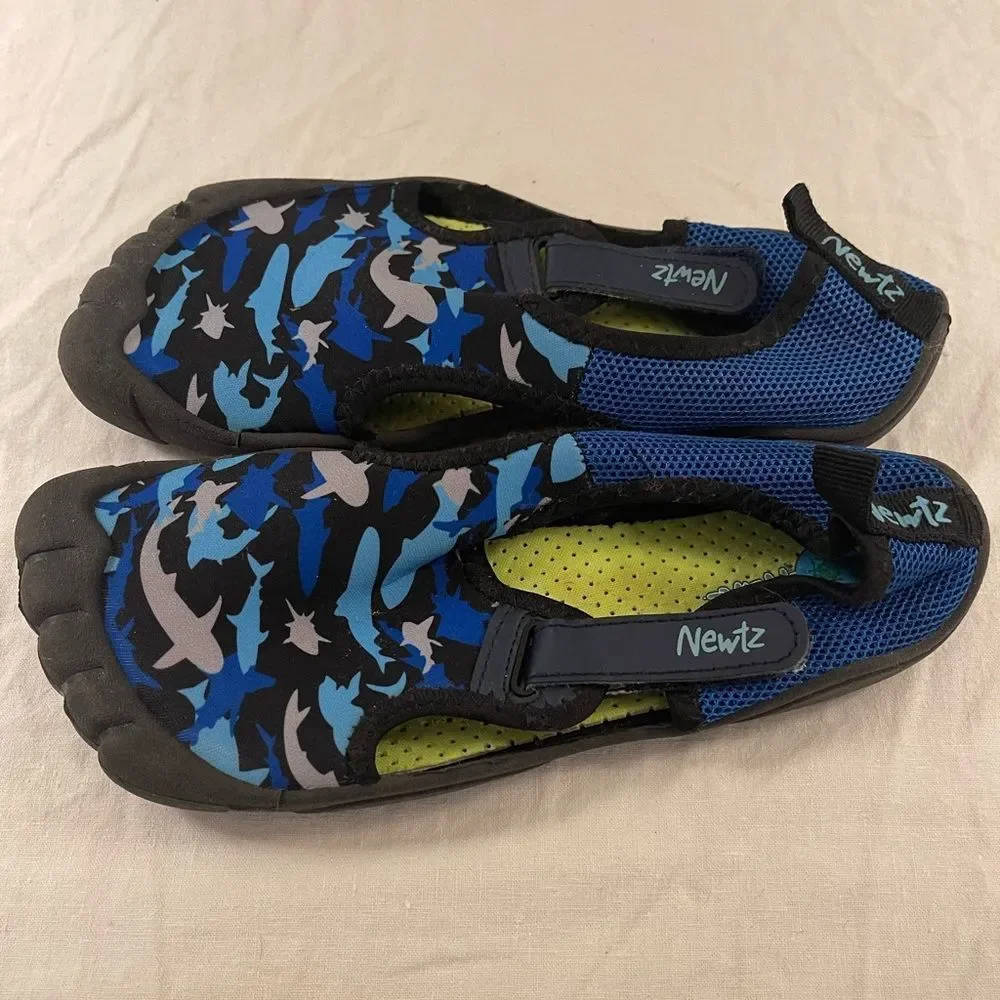 Newtz Boys Water‎ Shoes Size 2-3